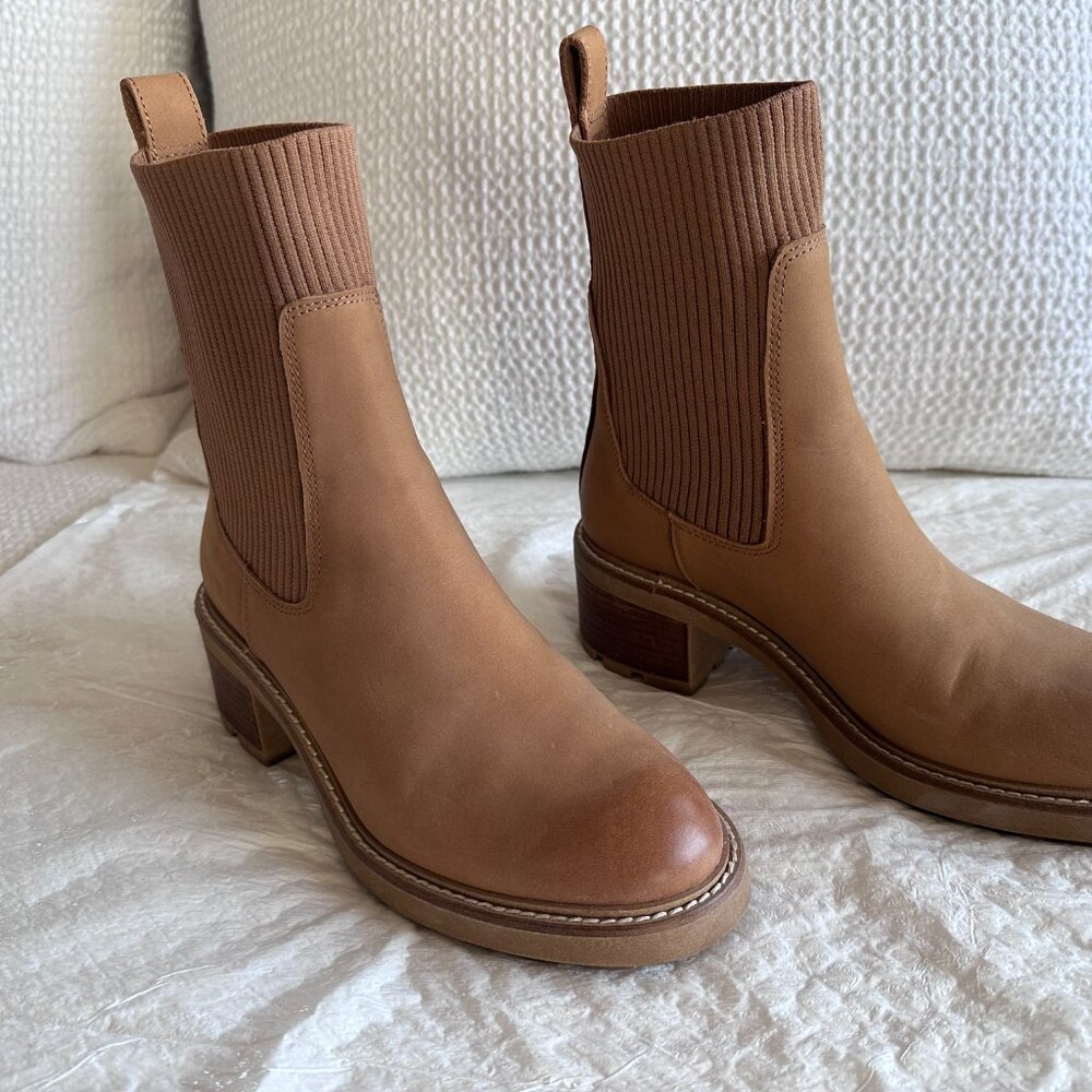 Steve Madden Kiley Camel Leather Lug Booties Size 7.5 - Picture 4 of 4
